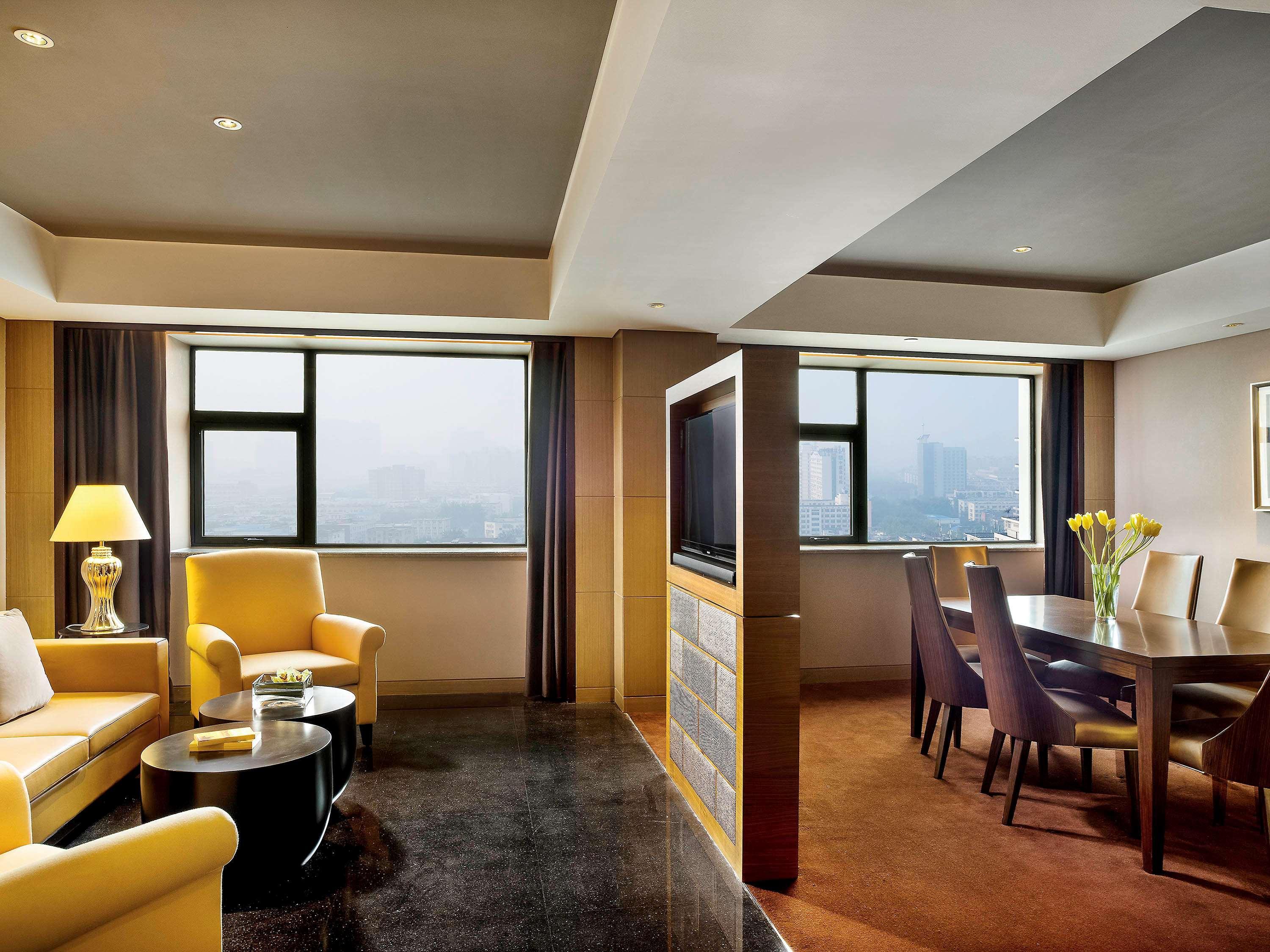 Sofitel Zhengzhou International Hotel Exterior foto